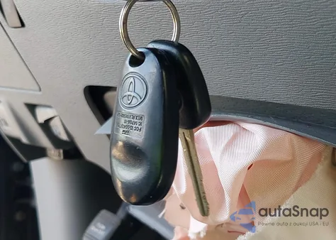 2014 Toyota Sienna Se 8 Passenger z USA, uszkodzony, nr VIN 5TDXK3DC8ES440762